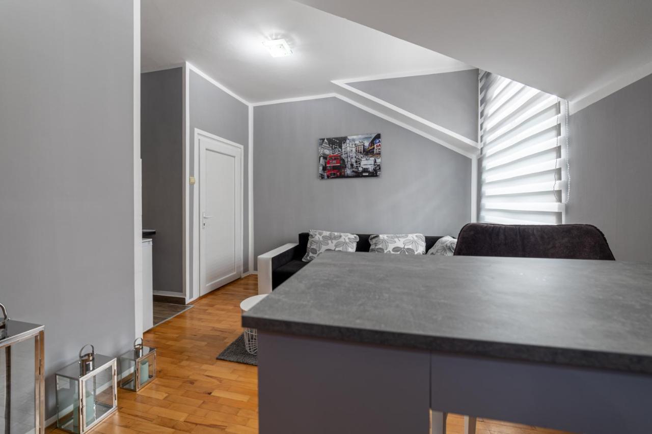 Delux Apartmani Pozsarevác Kültér fotó