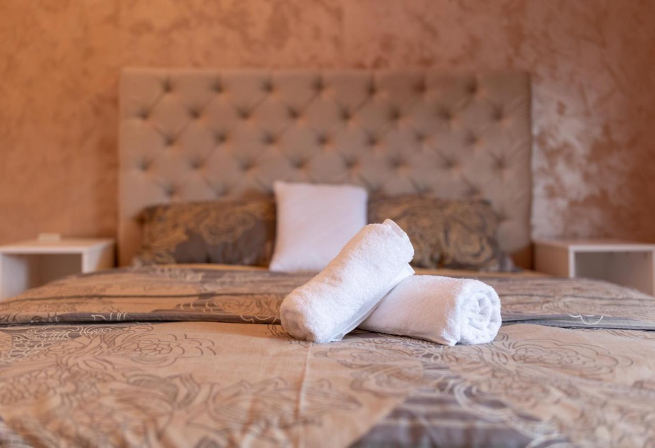 Delux Apartmani Pozsarevác Kültér fotó