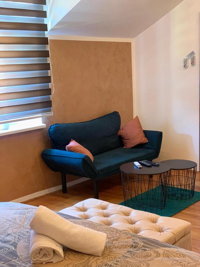 Delux Apartmani Pozsarevác Kültér fotó