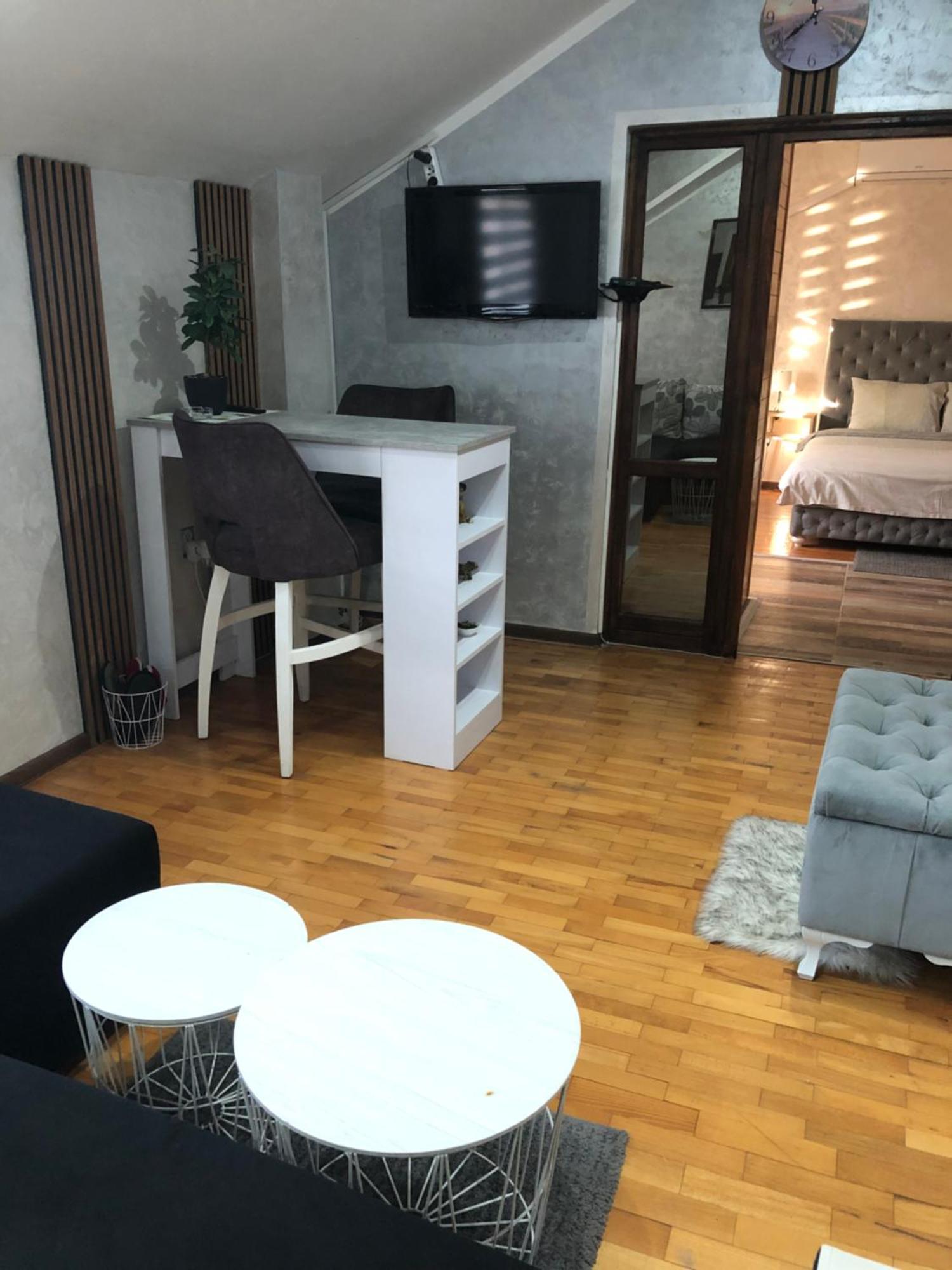 Delux Apartmani Pozsarevác Kültér fotó